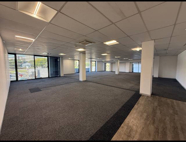 249M² OFFICE TO LET IN PARKTOWN
